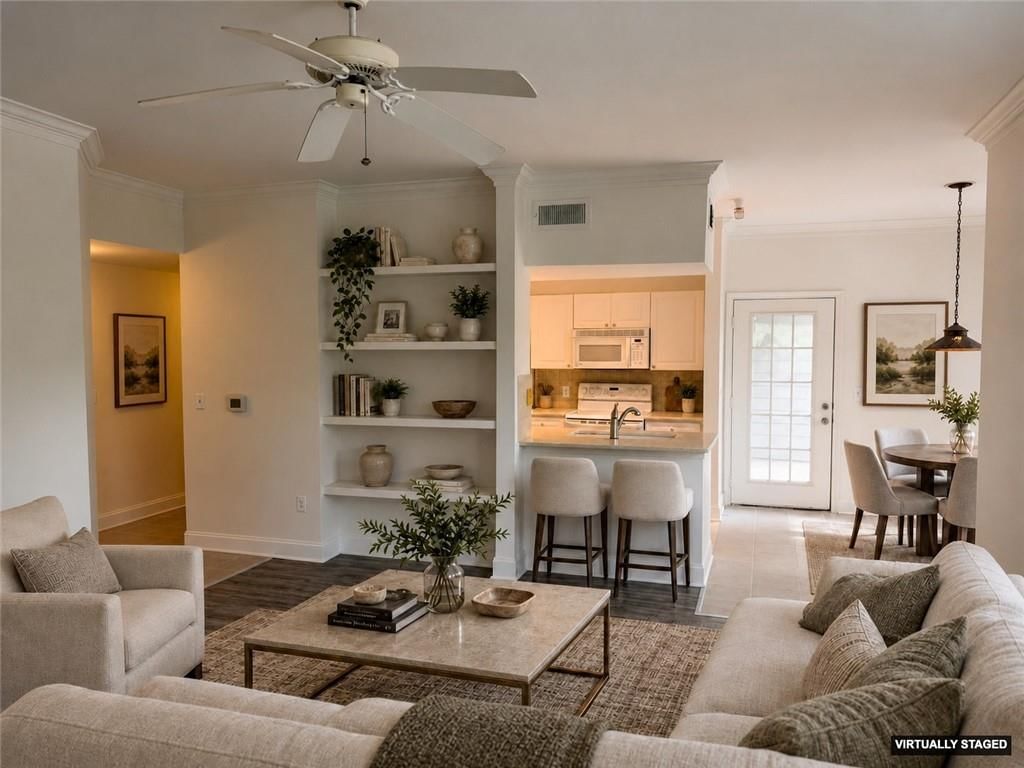 Statement lighting and built-ins at 11630 Tomahawk CreeK Parkway #J, Leawood, KS 66211