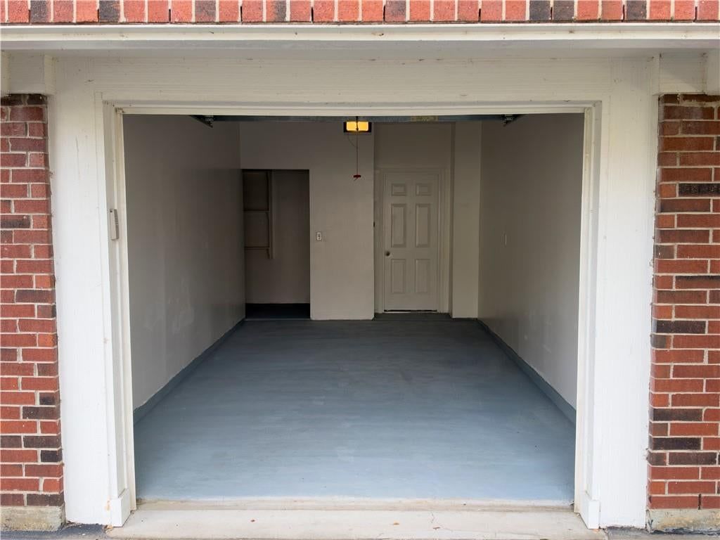 Photo 16 of 20 - 11630 Tomahawk CreeK Parkway #J, Leawood, KS 66211