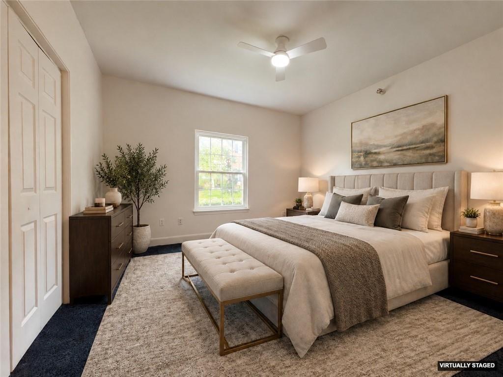 Photo 10 of 20 - 11630 Tomahawk CreeK Parkway #J, Leawood, KS 66211