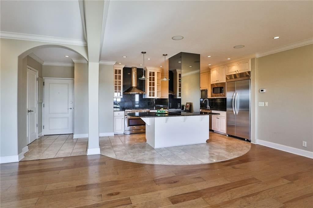 121 W 48TH Street, Kansas City, MO: listing photo 3