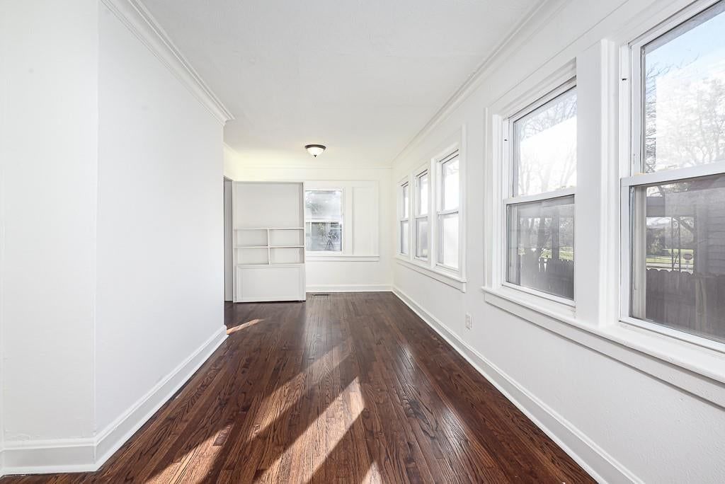 Photo 7 of 28 - 5828 Paseo Boulevard, Kansas City, MO 64110