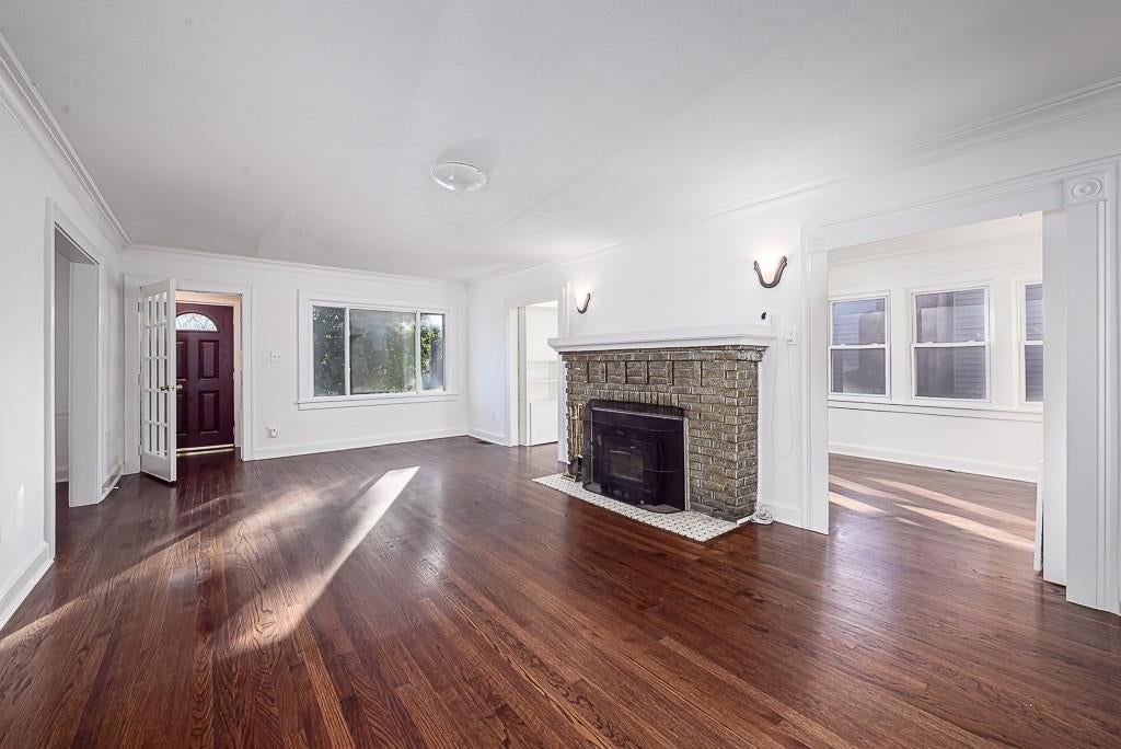 Photo 6 of 28 - 5828 Paseo Boulevard, Kansas City, MO 64110