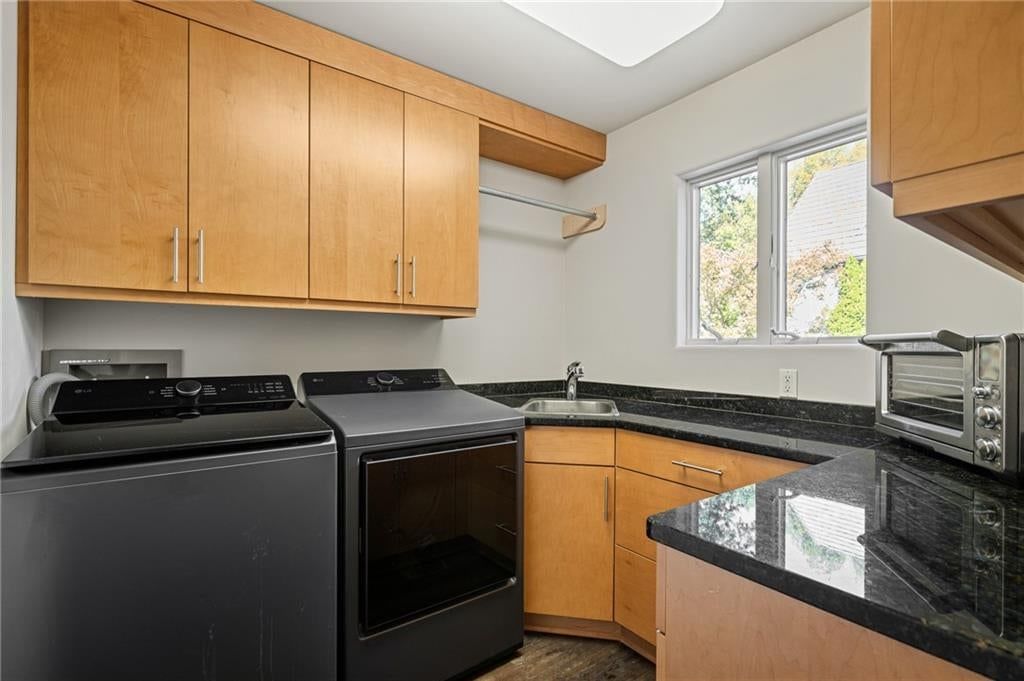 Photo 31 of 73 - 4963 W 88th Street, Prairie Village, KS 66207