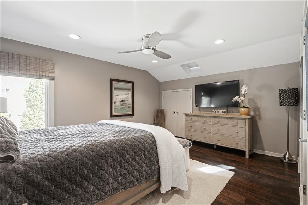 Photo 44 of 73 - 4963 W 88th Street, Prairie Village, KS 66207