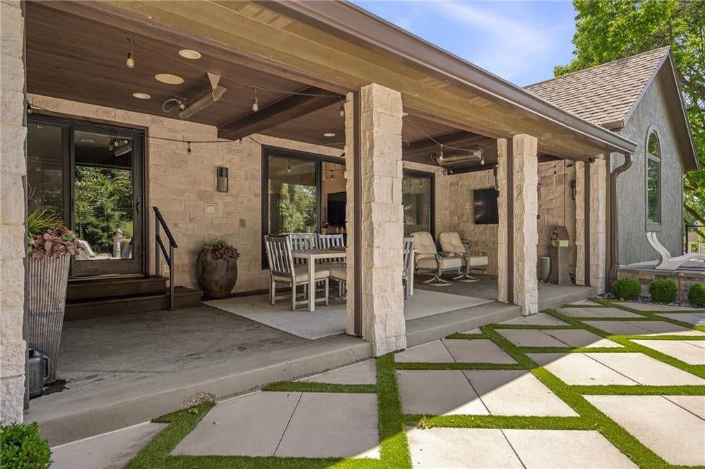 Photo 54 of 73 - 4963 W 88th Street, Prairie Village, KS 66207