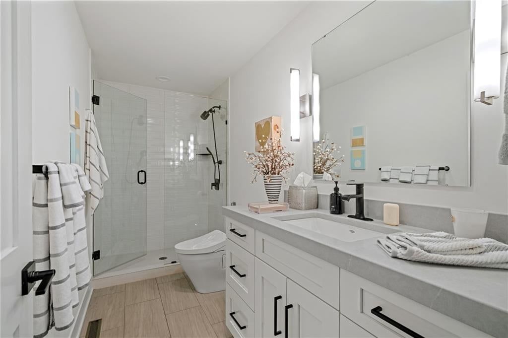 Photo 38 of 73 - 4963 W 88th Street, Prairie Village, KS 66207