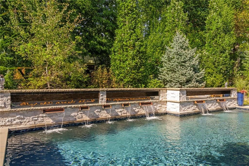 Photo 62 of 73 - 4963 W 88th Street, Prairie Village, KS 66207