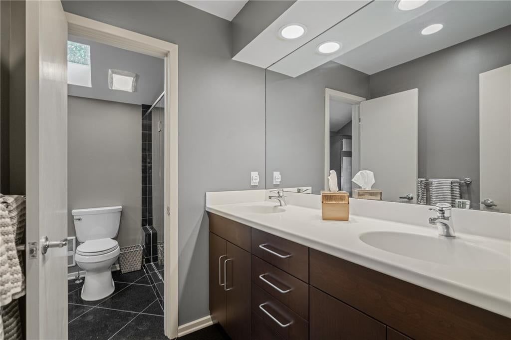 Photo 41 of 73 - 4963 W 88th Street, Prairie Village, KS 66207