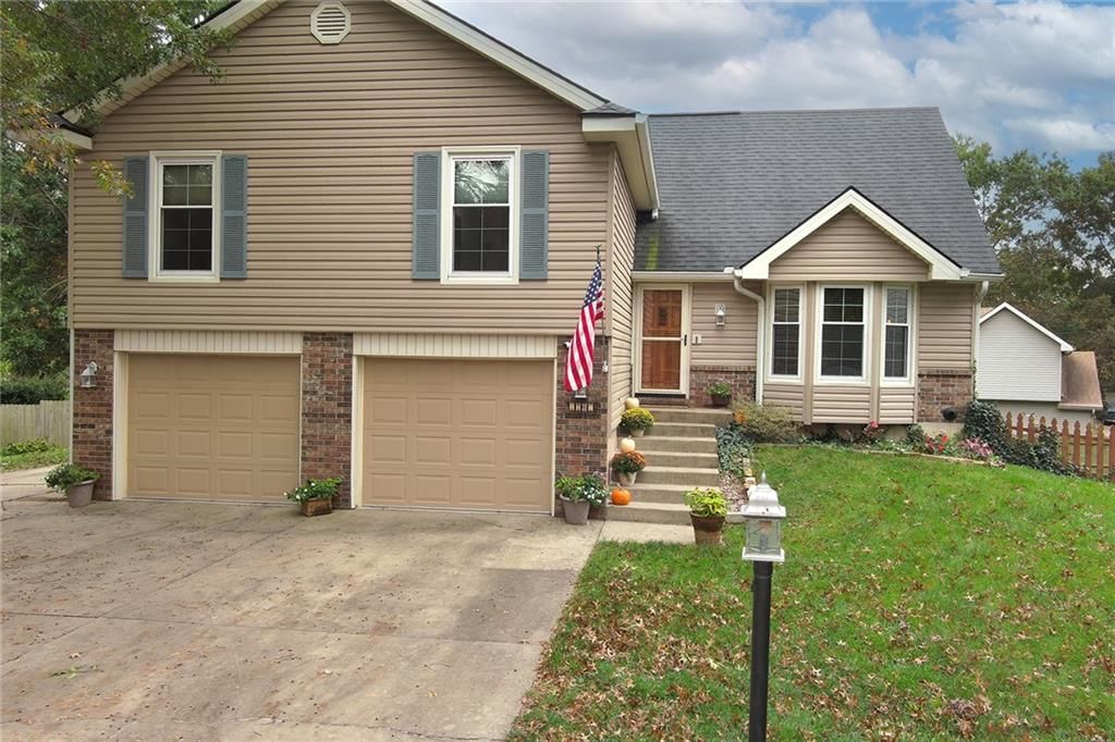 1707 Remington Court, Leavenworth, KS: listing photo 2