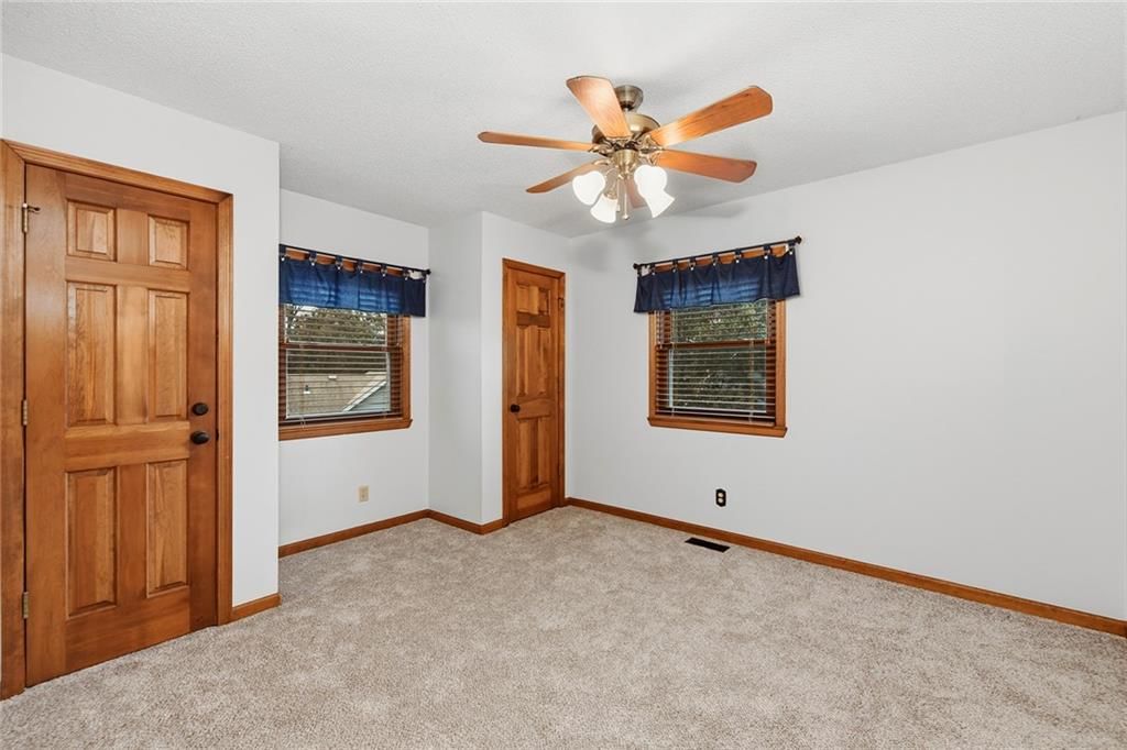 Photo 26 of 52 - 1707 Remington Court, Leavenworth, KS 66048
