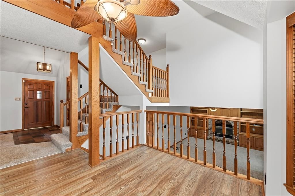 Photo 13 of 52 - 1707 Remington Court, Leavenworth, KS 66048