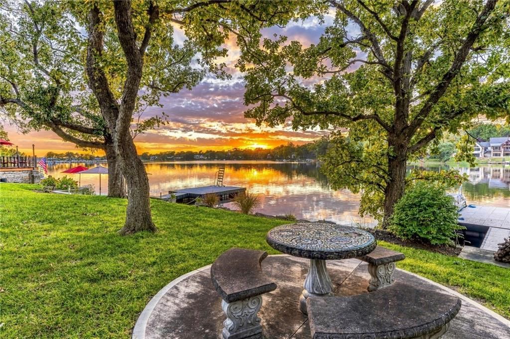 Photo 8 of 93 - 7810 NW Scenic Drive, Weatherby Lake, MO 64152