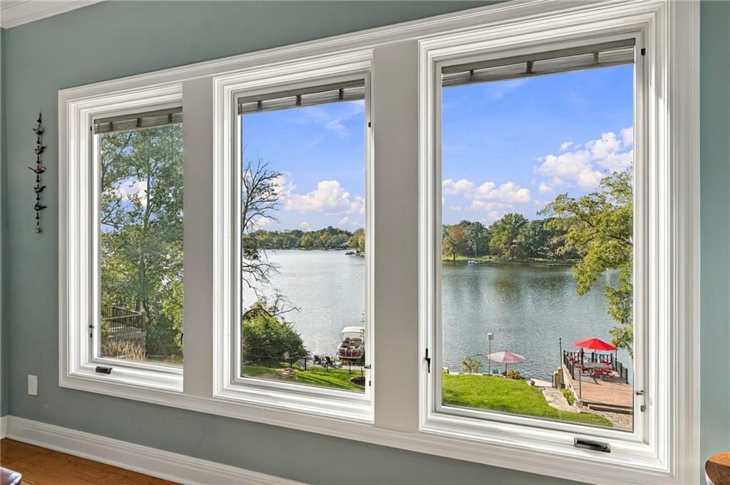 Photo 34 of 93 - 7810 NW Scenic Drive, Weatherby Lake, MO 64152