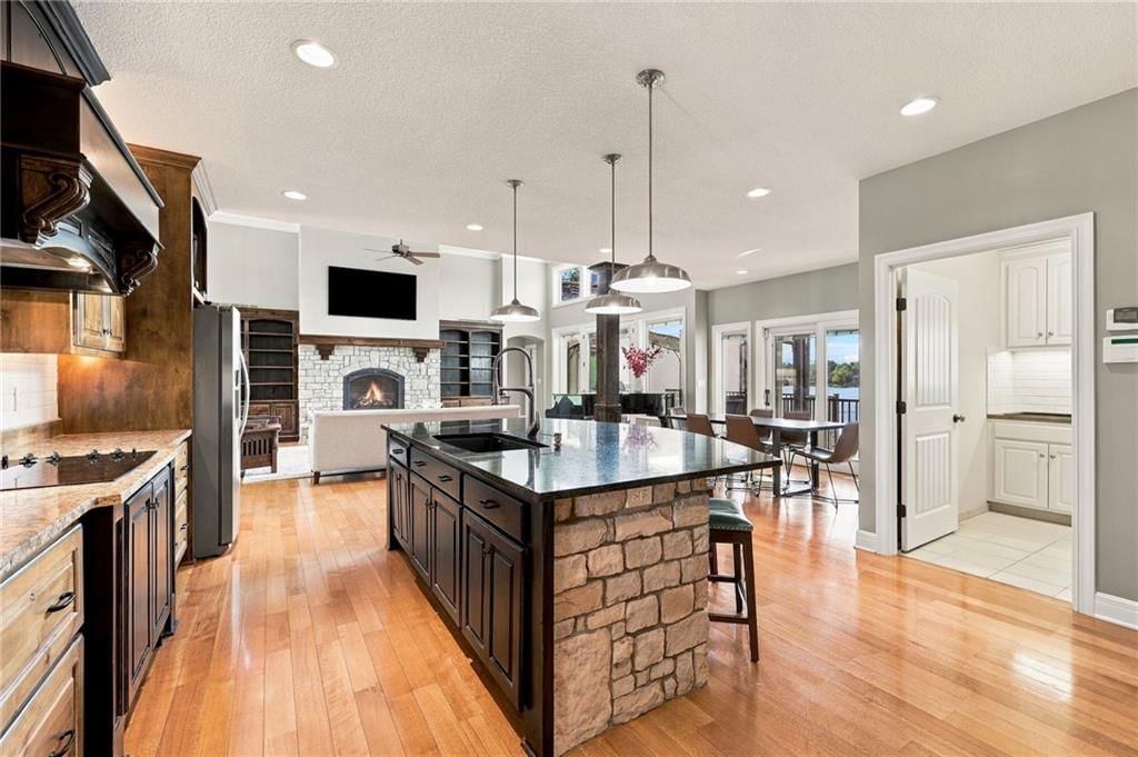 Photo 22 of 93 - 7810 NW Scenic Drive, Weatherby Lake, MO 64152