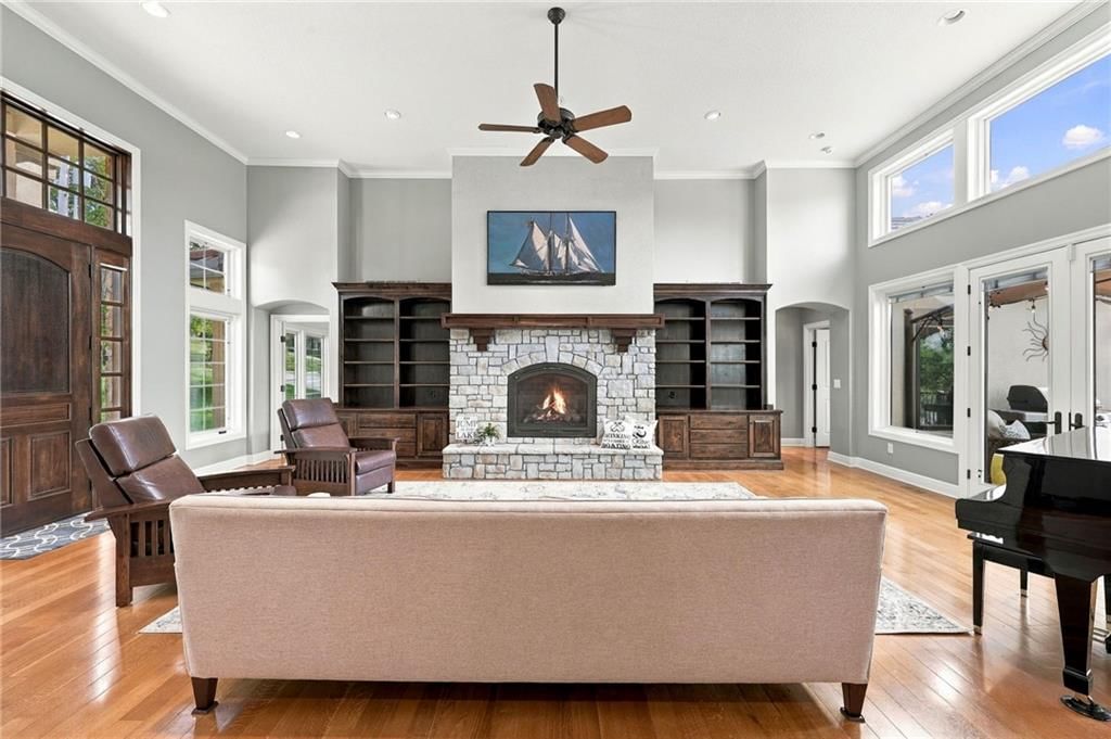 Photo 18 of 93 - 7810 NW Scenic Drive, Weatherby Lake, MO 64152