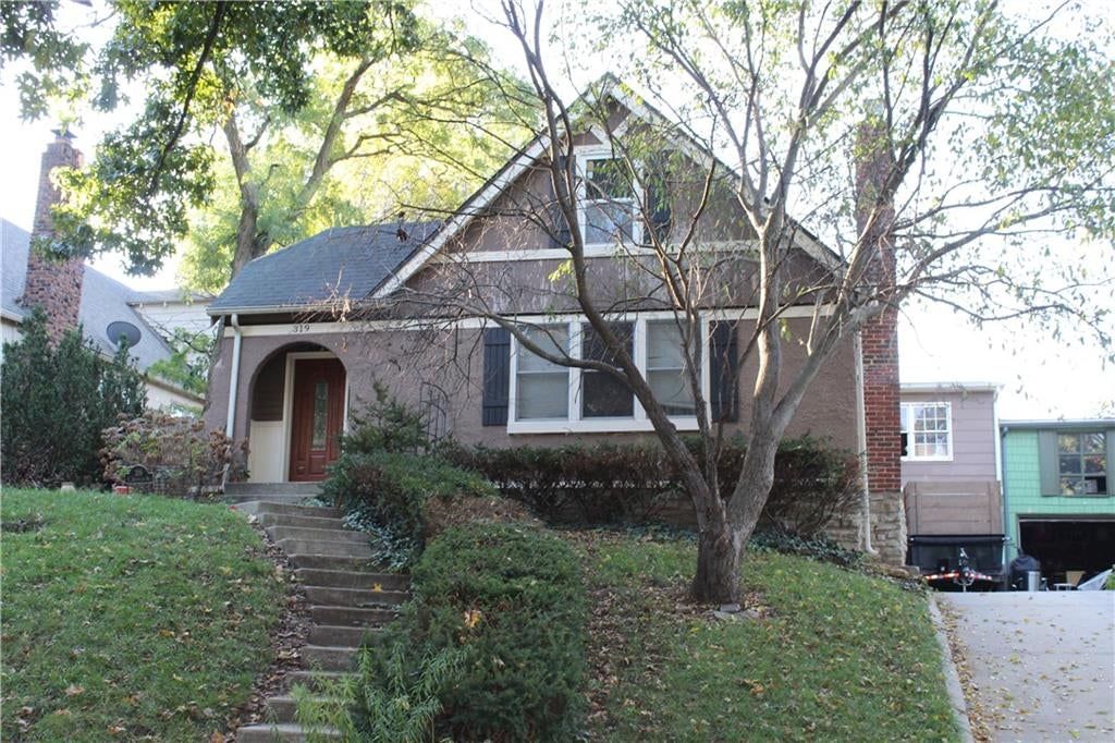 319 E Dartmouth Road, Kansas City, MO