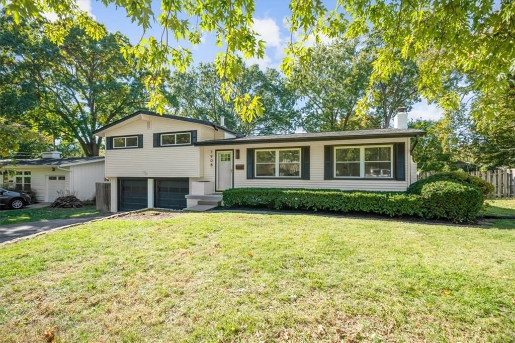 7908 Windsor Street, Prairie Village, KS