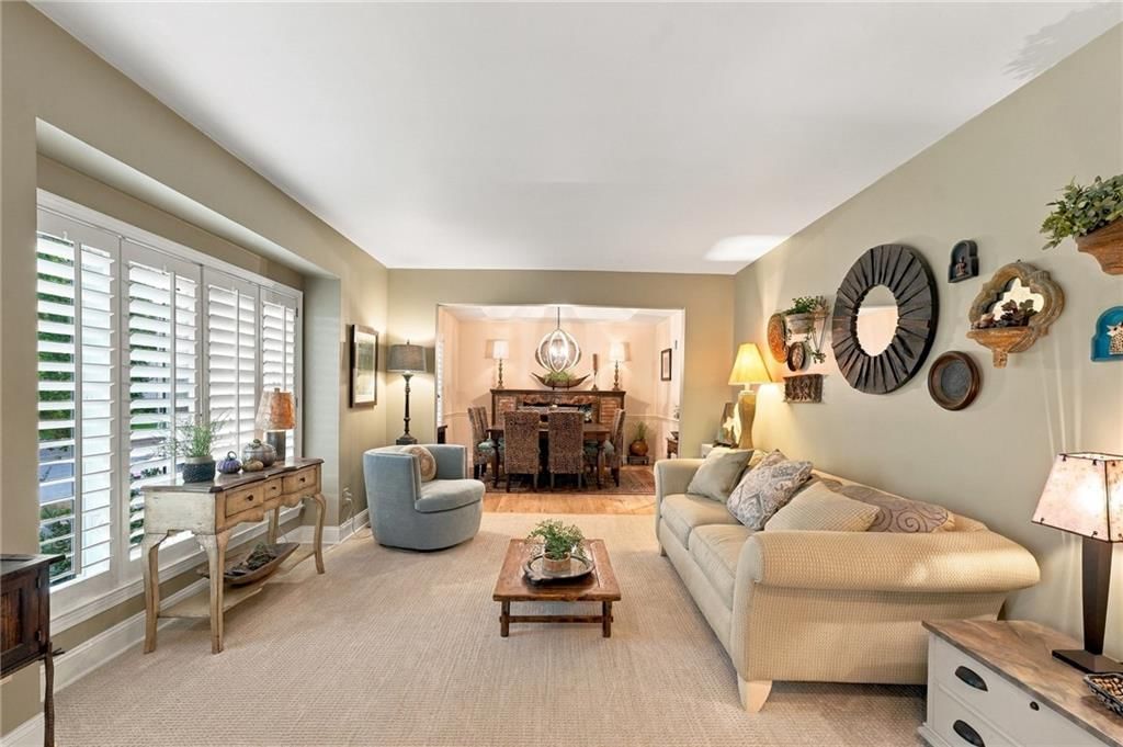 Photo 4 of 38 - 505 NW 41st Street, Kansas City, MO 64116