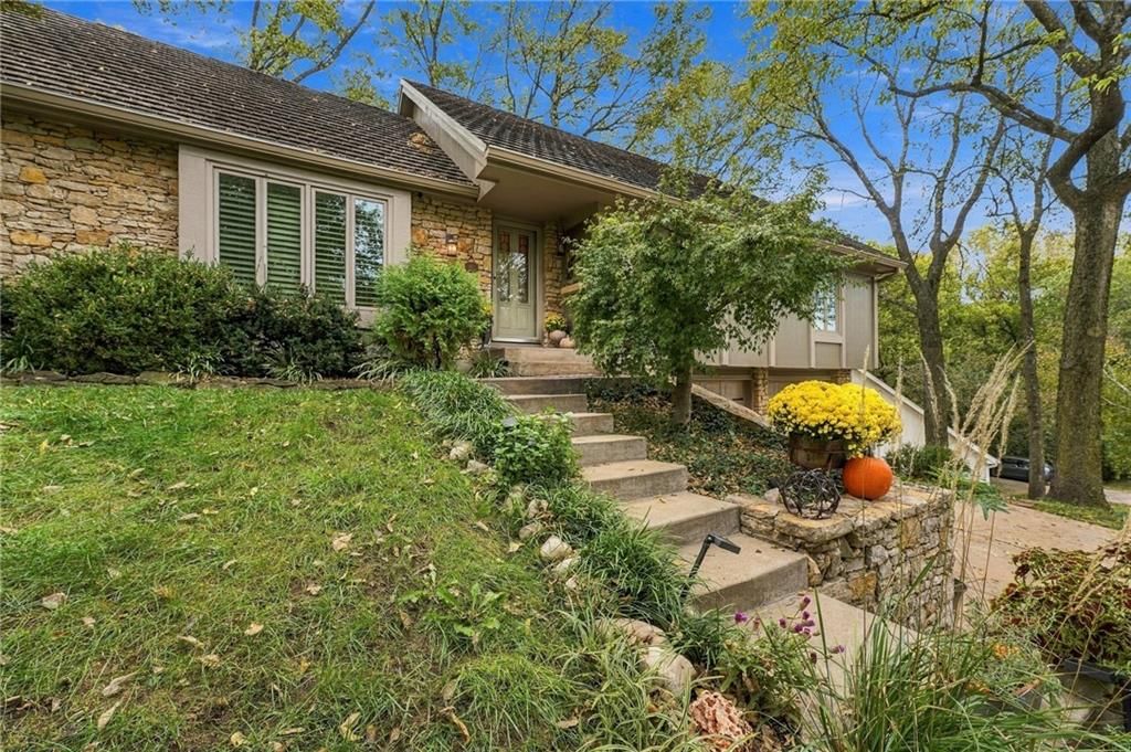 Photo 36 of 38 - 505 NW 41st Street, Kansas City, MO 64116