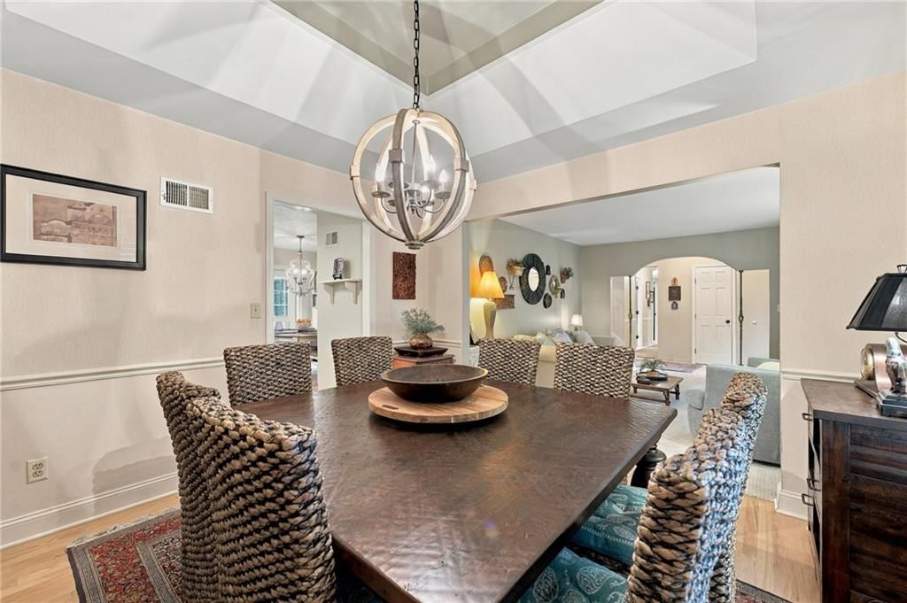 Photo 9 of 38 - 505 NW 41st Street, Kansas City, MO 64116
