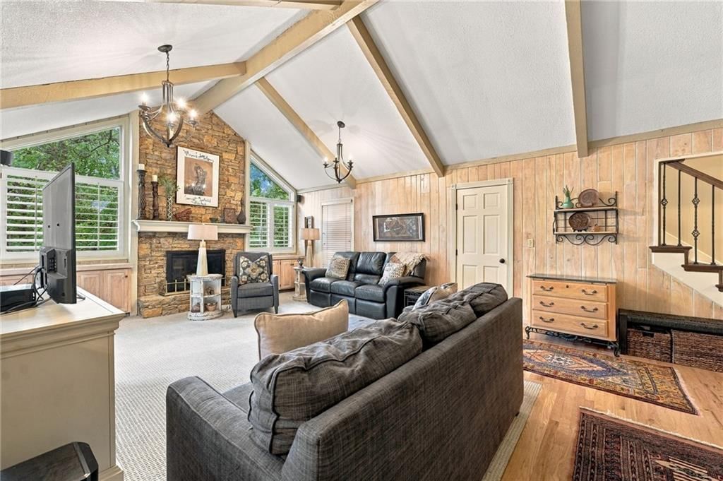 Photo 10 of 38 - 505 NW 41st Street, Kansas City, MO 64116