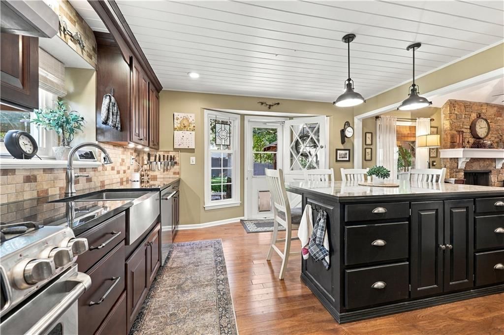 Photo 14 of 46 - 12908 E 58th Street, Kansas City, MO 64133