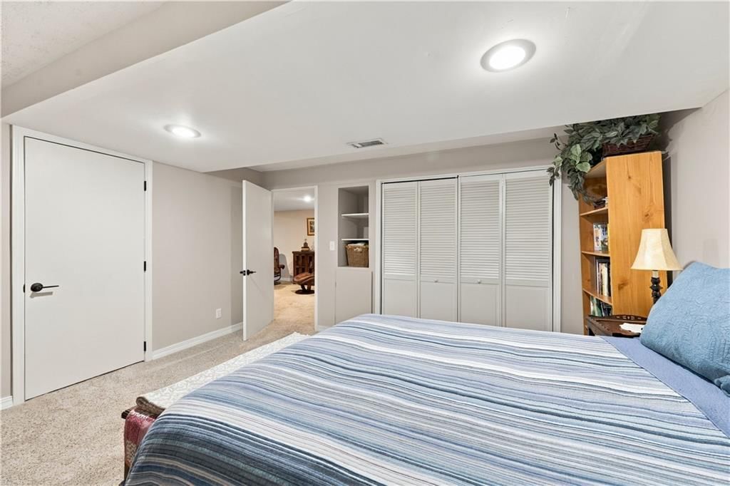 Photo 31 of 46 - 12908 E 58th Street, Kansas City, MO 64133