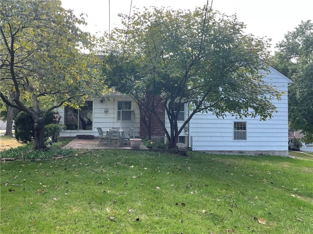 Photo 22 of 23 - 6926 W 101st Street, Overland Park, KS 66212