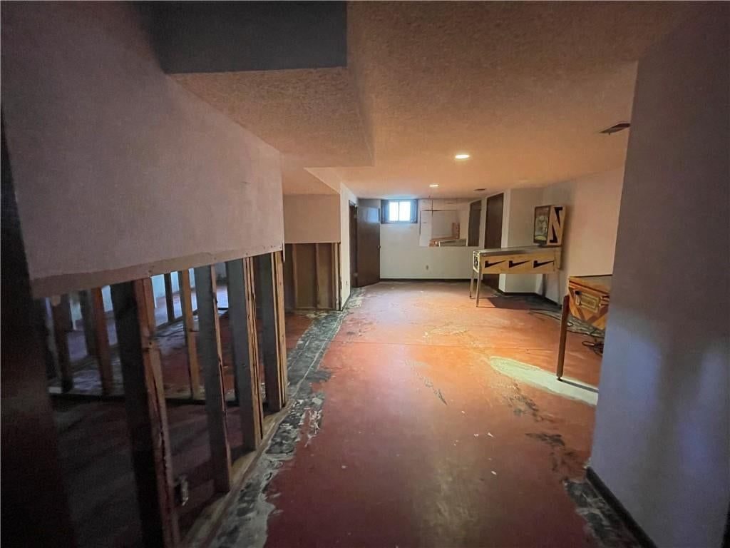 Photo 20 of 23 - 6926 W 101st Street, Overland Park, KS 66212