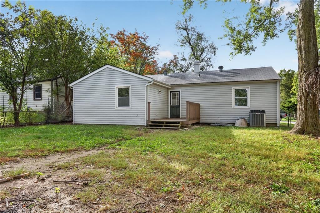 Photo 14 of 15 - 6202 E 147th Terrace, Grandview, MO 64030