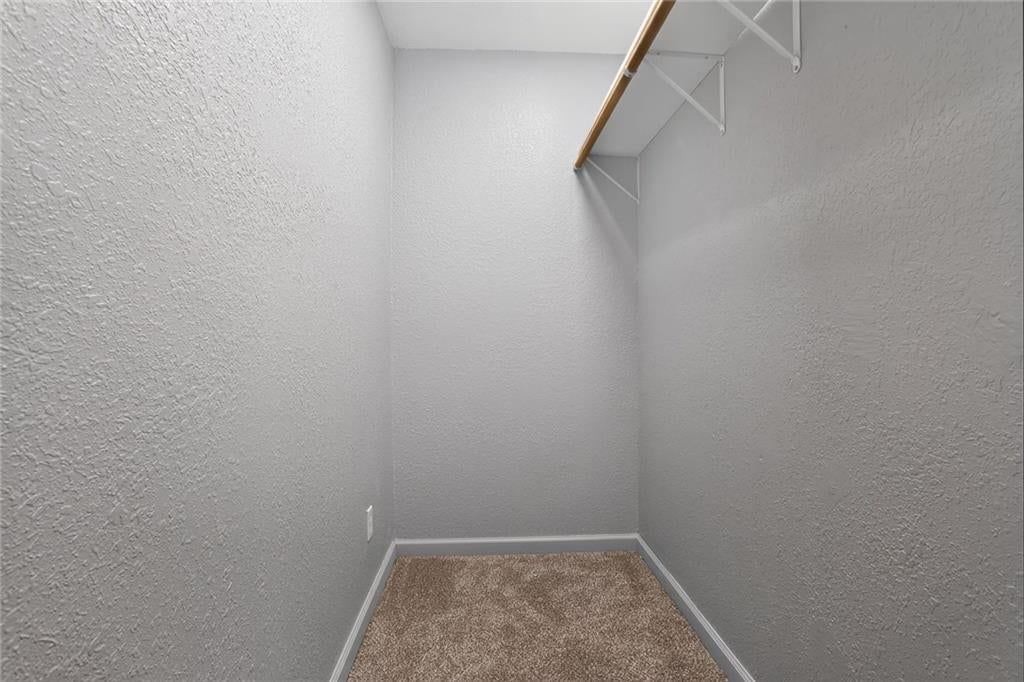 Photo 12 of 15 - 6202 E 147th Terrace, Grandview, MO 64030
