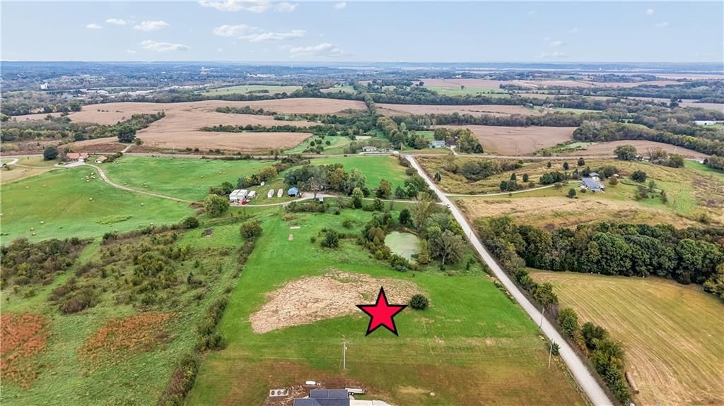 Photo 6 of 10 - Lot 2 131st Street