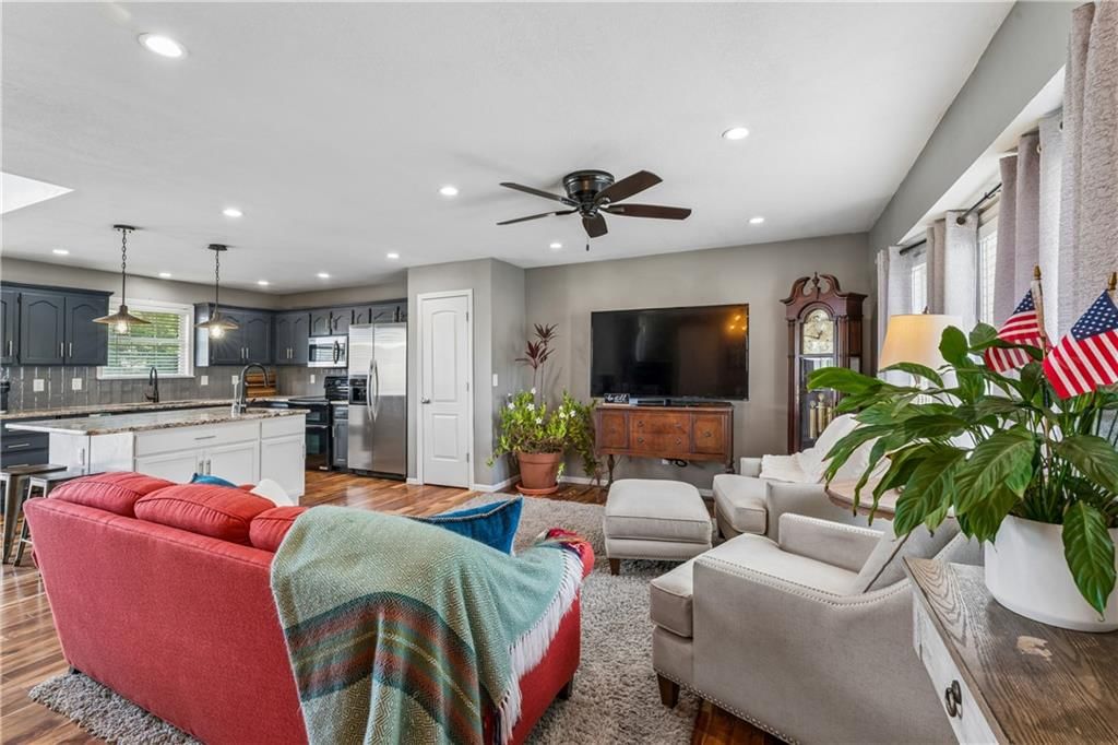 Photo 14 of 52 - 1101 SE Windstar Drive
