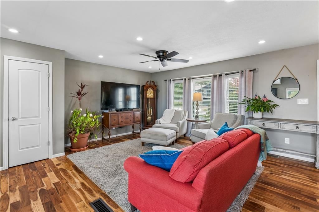 Photo 13 of 52 - 1101 SE Windstar Drive
