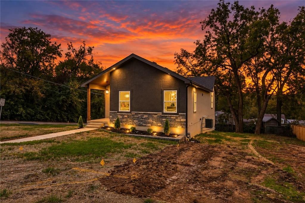 2730 S 37th Street, Kansas City, KS: listing photo 3