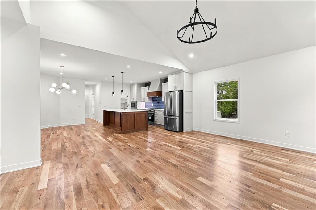 Photo 6 of 48 - 2730 S 37th Street, Kansas City, KS 66106
