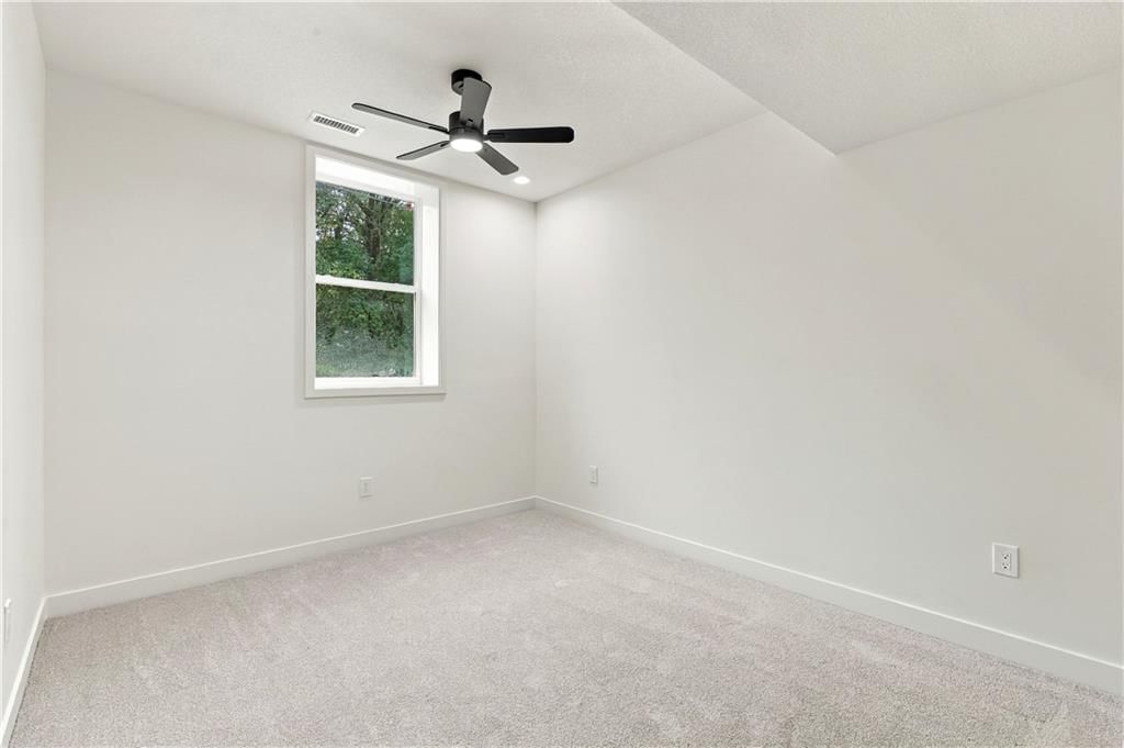 Photo 43 of 48 - 2730 S 37th Street, Kansas City, KS 66106
