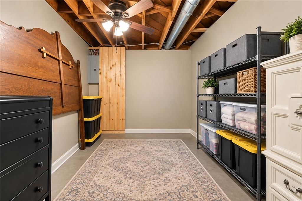 Photo 23 of 33 - 8427 Jame A Reed Road, Raytown, MO 64138