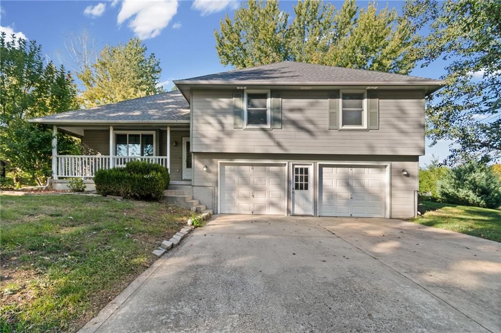 29408 Vickie Drive, Excelsior Springs, MO