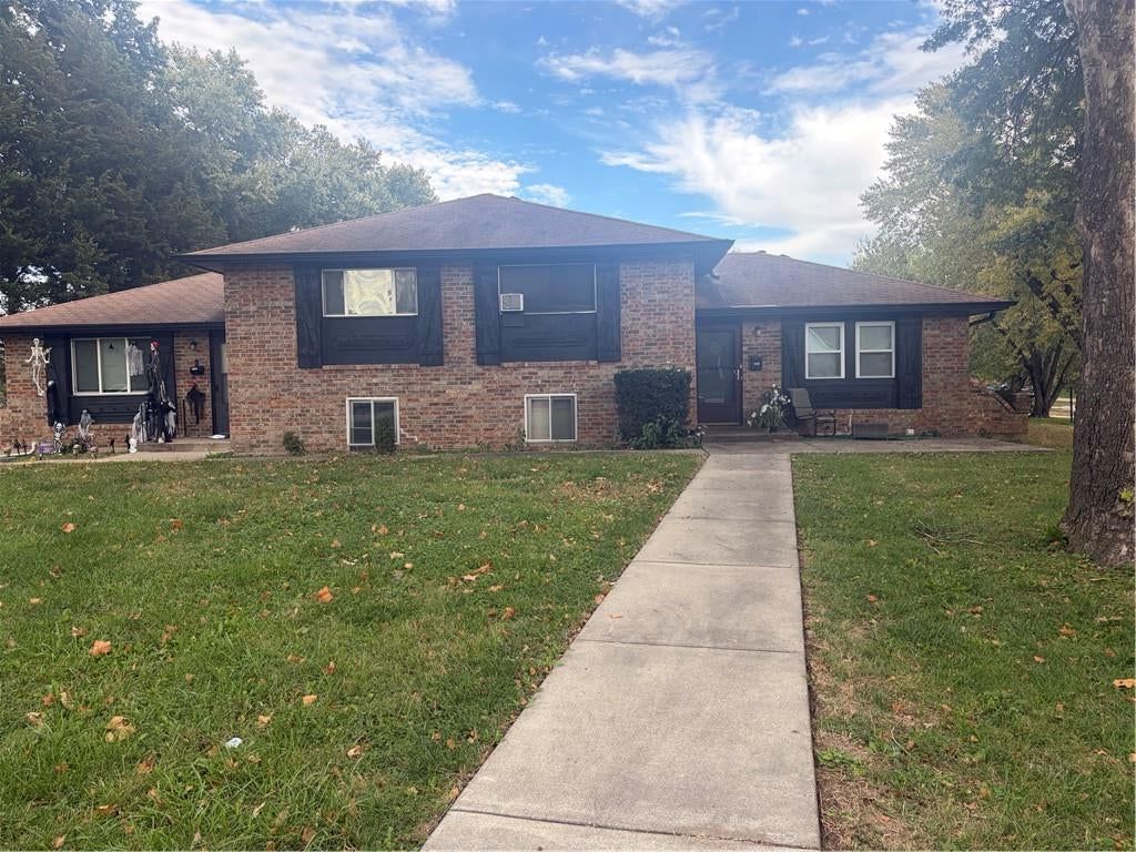 4940-4942 Powell Avenue, Kansas City, KS: listing photo 2