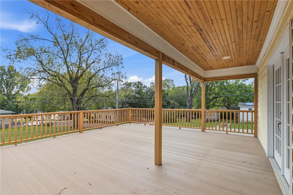 Photo 22 of 24 - 201 N Ash Avenue