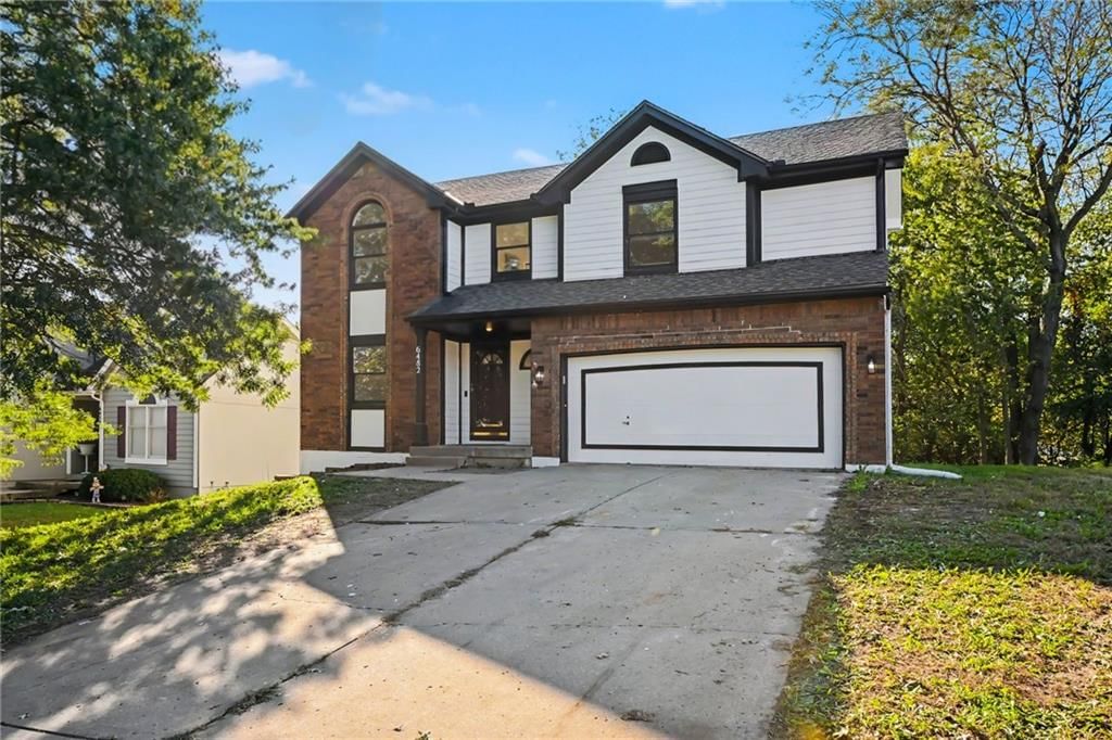 6482 NW Valley Drive, Kansas City, MO