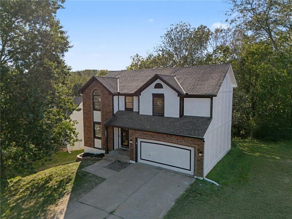 6482 NW Valley Drive, Kansas City, MO: listing photo 2