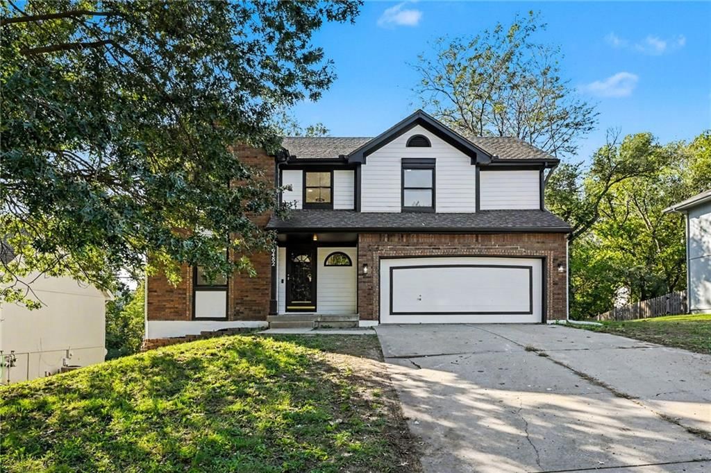 6482 NW Valley Drive, Kansas City, MO: listing photo 3