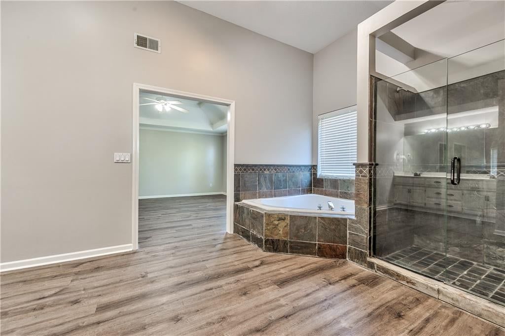 Photo 29: freestanding tub, 17903 W 158TH Street, Olathe, KS 66062