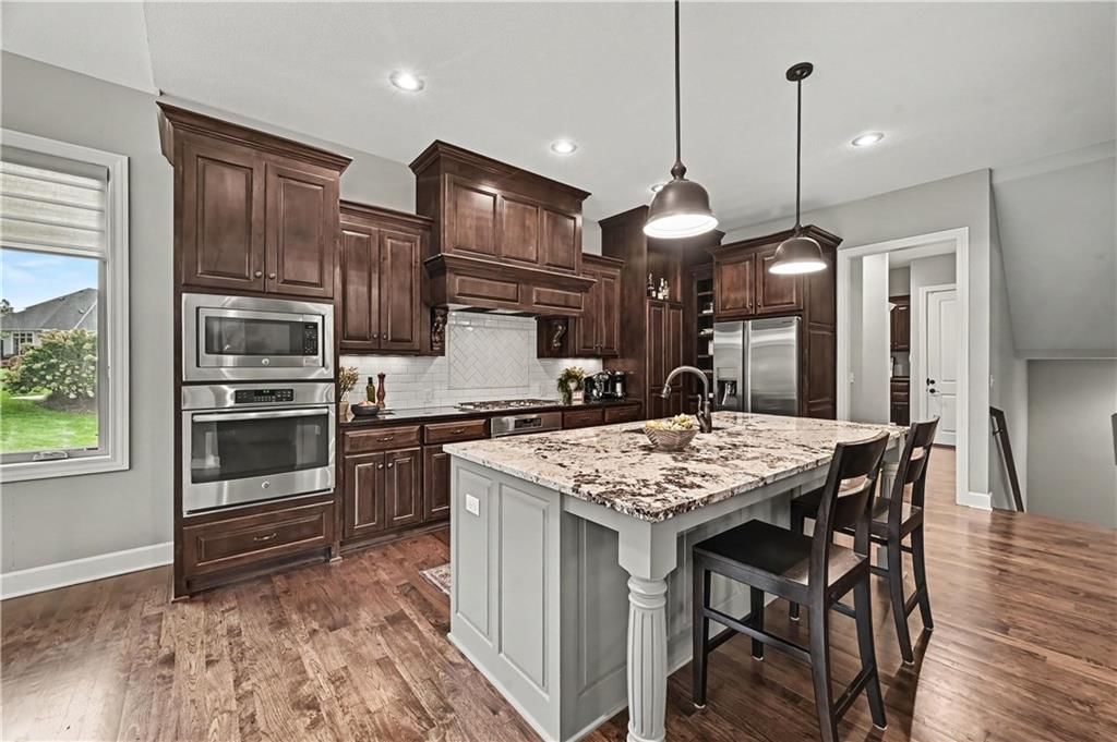 Photo 16 of 57 - 10812 W 153rd Street, Overland Park, KS 66221