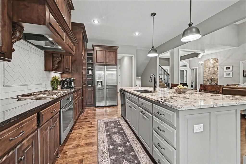 Photo 18 of 57 - 10812 W 153rd Street, Overland Park, KS 66221