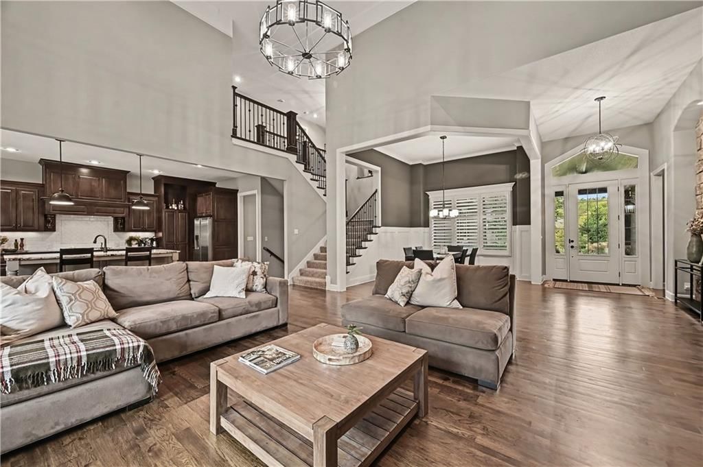 Photo 10 of 57 - 10812 W 153rd Street, Overland Park, KS 66221