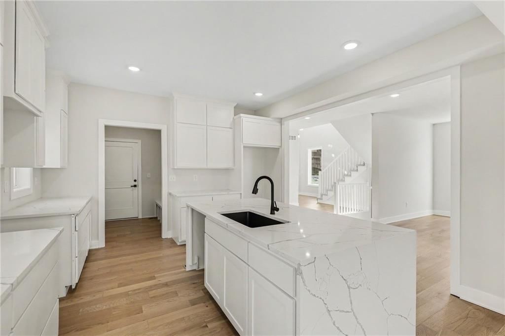 Photo 14 of 46 - 5516 NW Verlin Drive