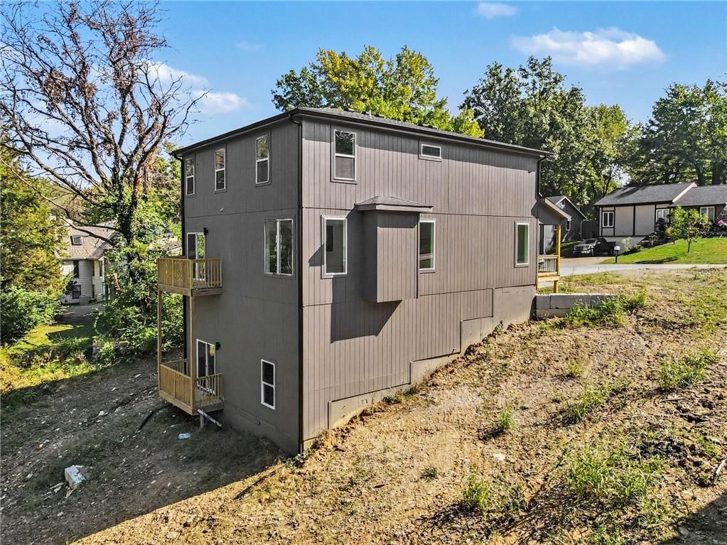Photo 36 of 46 - 5516 NW Verlin Drive